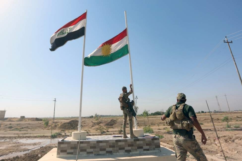 أمرت حكومة بغداد برفع علم العراق على جميع المباني والمنشآت الحكومية في كردستان