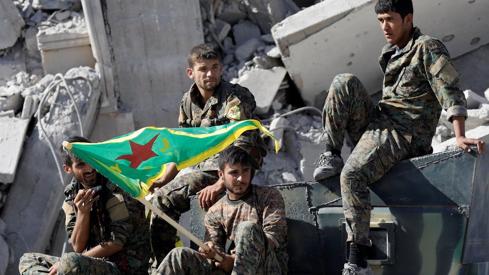 اضطلع مقاتلون أكراد بدور بارز في عملية استعادة الرقة