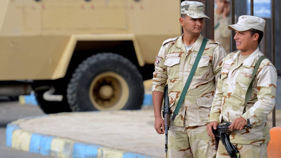 السيسي يكلف الجيش والشرطة باستعادة الأمن في سيناء في 3 أشهر
