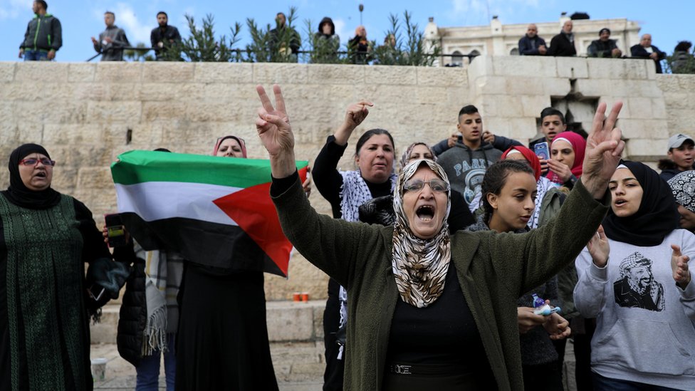 حماس تدعو إلى انتفاضة جديدة وإضراب عام في الأراضي الفلسطينية