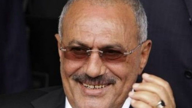 الحوثيون يدفنون جثمان الرئيس اليمني السابق صالح في قريته بحضور نحو 20 شخصا