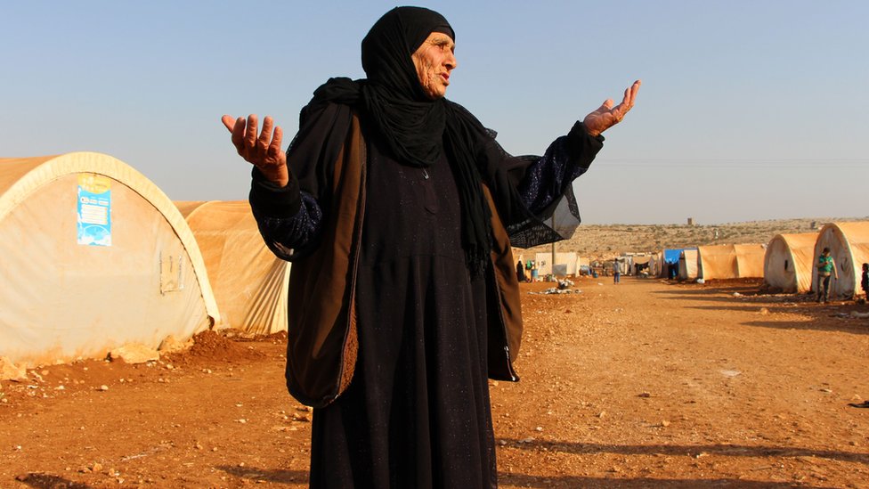 (أرشيف) امرأة سورية نزحت من دير الزور
