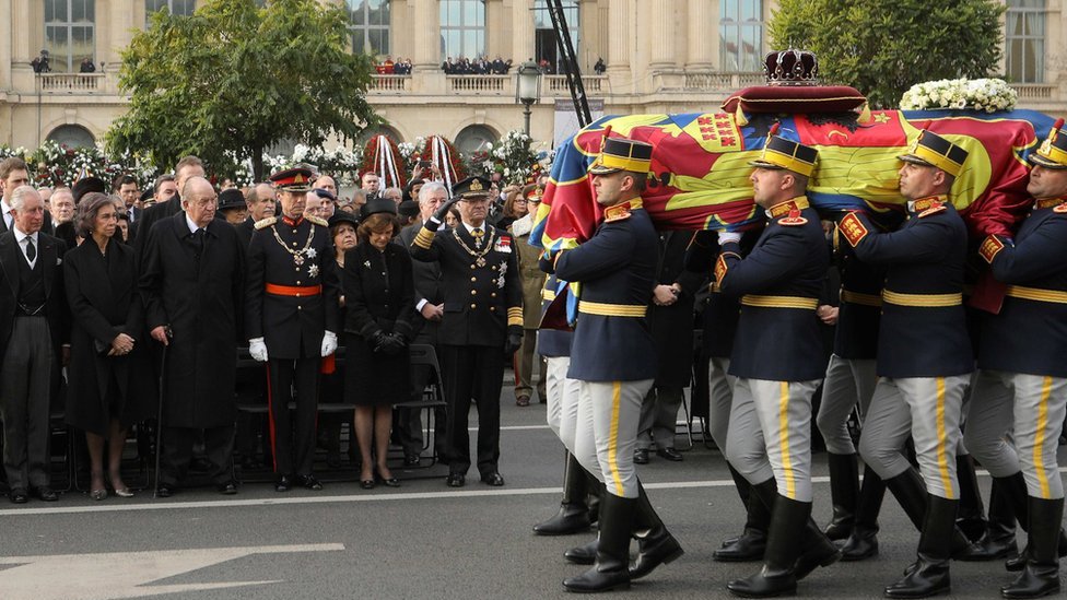 حضر العديد من أعضاء الأسر الملكية في أوروبا جنازة الملك السابق ميخائيل