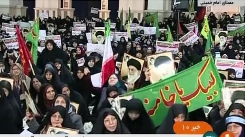 احتجاجات إيران: الآلاف يشاركون في مسيرات مؤيدة للحكومة وتحذيرات للمعارضين من 