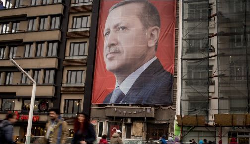 استطلاعات رأي تركية: تقدم طفيف لمؤيدي التعديلات الدستورية