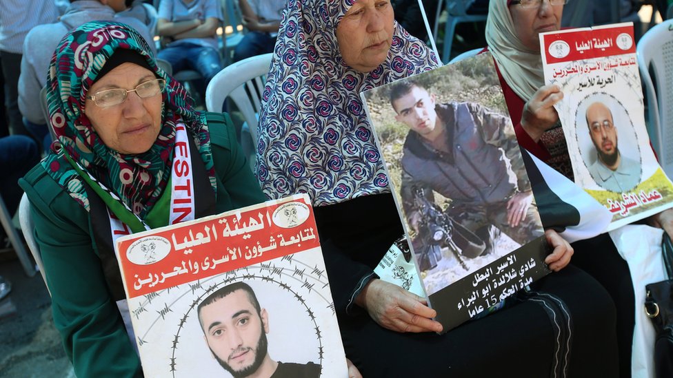 صحف عربية: قضية الأسرى في سجون إسرائيل أصبحت تُختزل في تخليد 