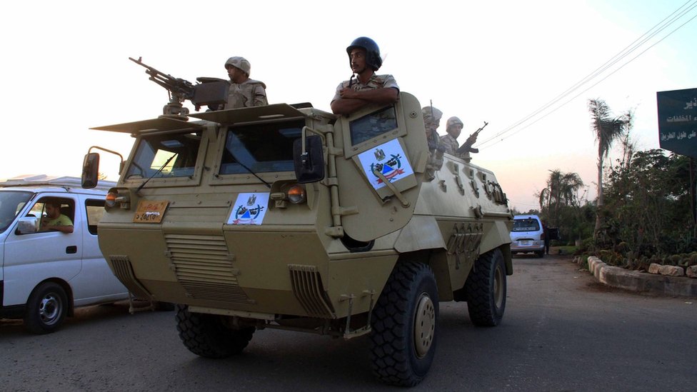 تشن قوات الأمن المصرية منذ سنوات عملية موسعة للقضاء على المسلحين في سيناء