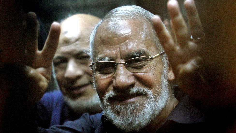 إلغاء حكم بالسجن المؤبد على مرشد الإخوان في مصر