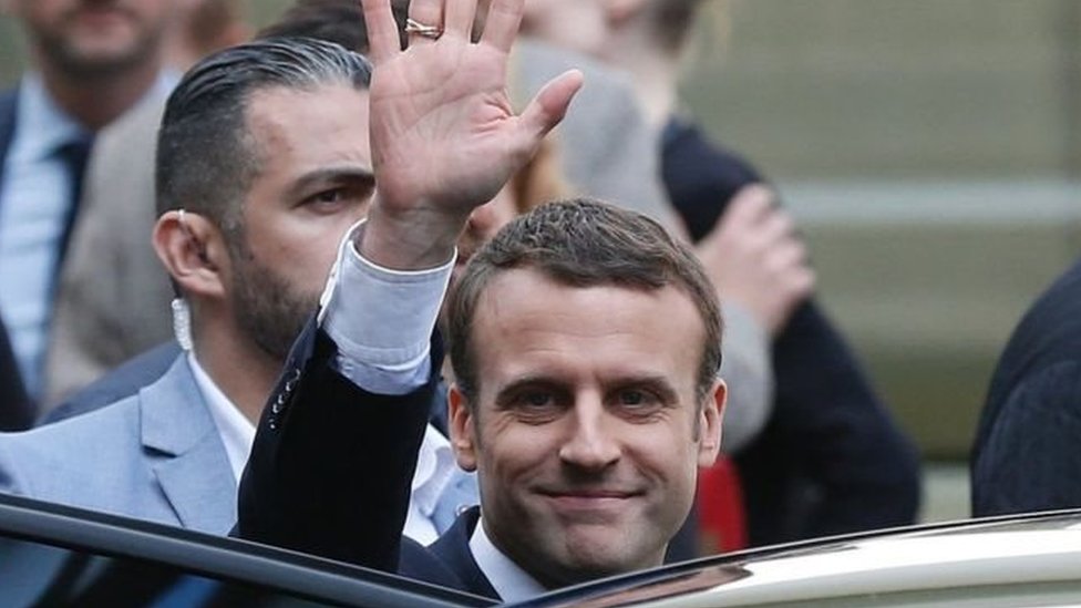يشهد الرئيس الفرنسي المنتخب إيمانويل ماكرون مراسم تنصيبه لرئاسة البلاد رسميا وسط وجود أمني كثيف