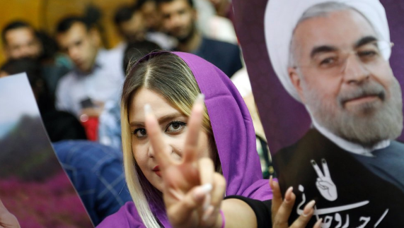 اتهامات بالفساد وإساءة إدارة الاقتصاد في مناظرة بين مرشحي الرئاسة الإيرانية