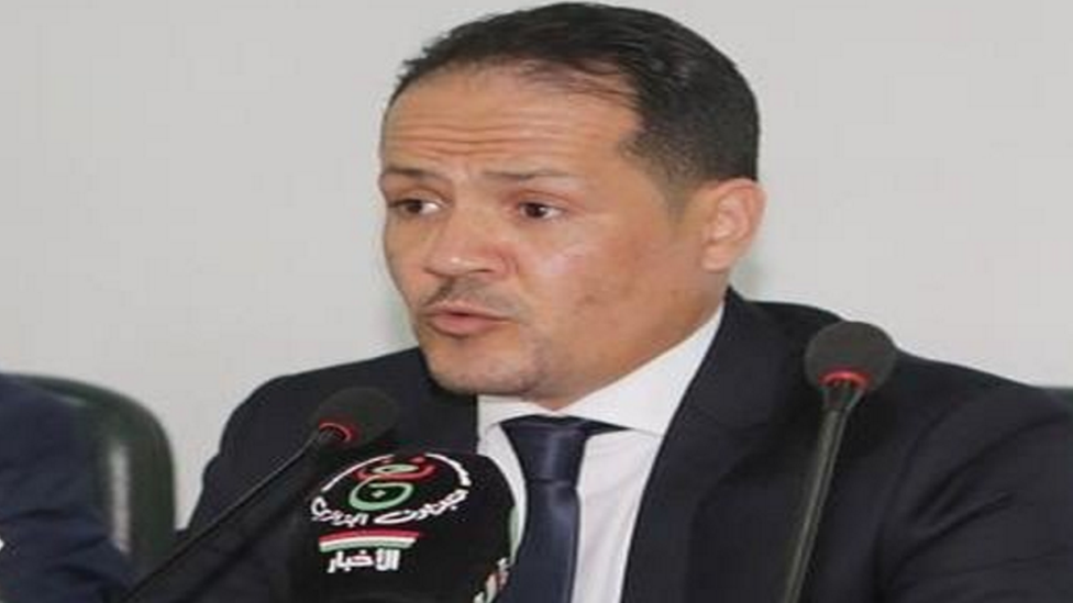 الرئيس الجزائري يقيل وزير السياحة بعد يومين من تعيينه