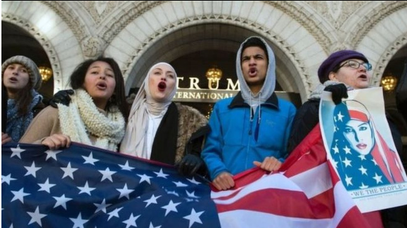 إدارة ترامب تطلب من المحكمة العليا تفعيل حظر السفر على مواطني 6 دول مسلمة