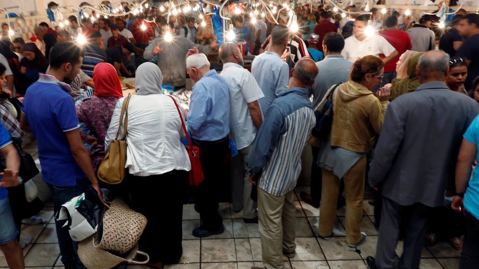 تونس: حبس أربعة مفطرين في نهار رمضان