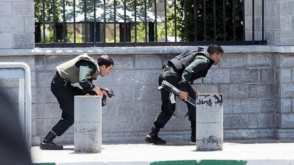 نشرت ايران عددا كبيرا من الجنود وقوات الامن في طهران