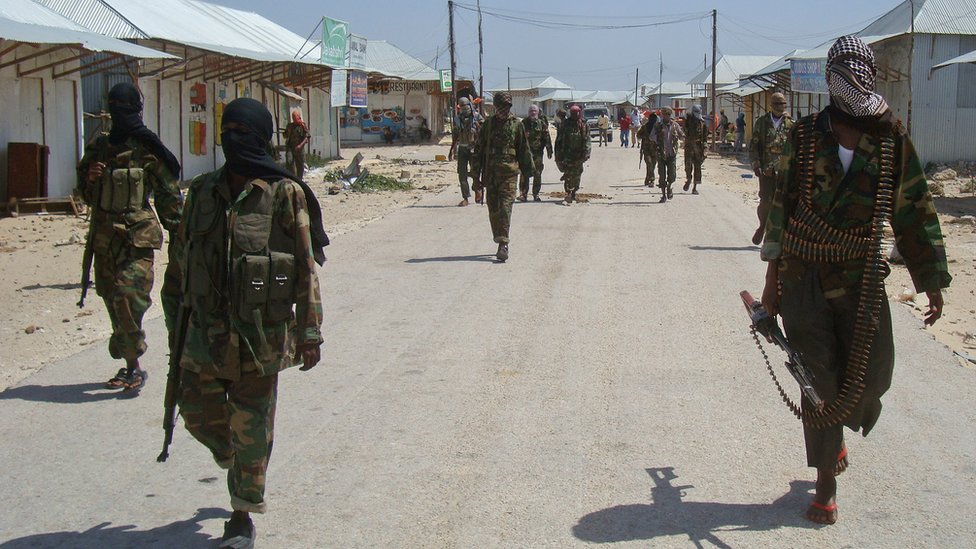 تراجعت حركة الشباب أمام قوات الاتحاد الأفريقي في الصومال، ولكنها لا تزال تشن هجمات على أهداف عسكرية وحكومية