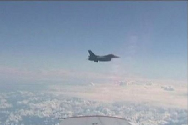طائرة للناتو تقترب من طائرة روسية تقل وزير الدفاع