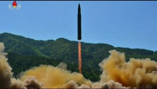 أمريكا: إطلاق كوريا الشمالية صاروخا طويل المدى تصعيد للتهديد