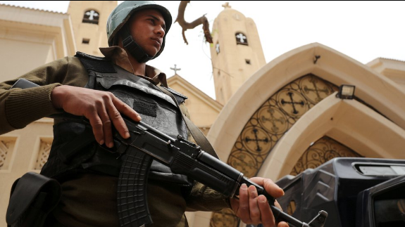 كنائس في مصر تعلق أنشطة مؤقتا بسبب مخاوف أمنية