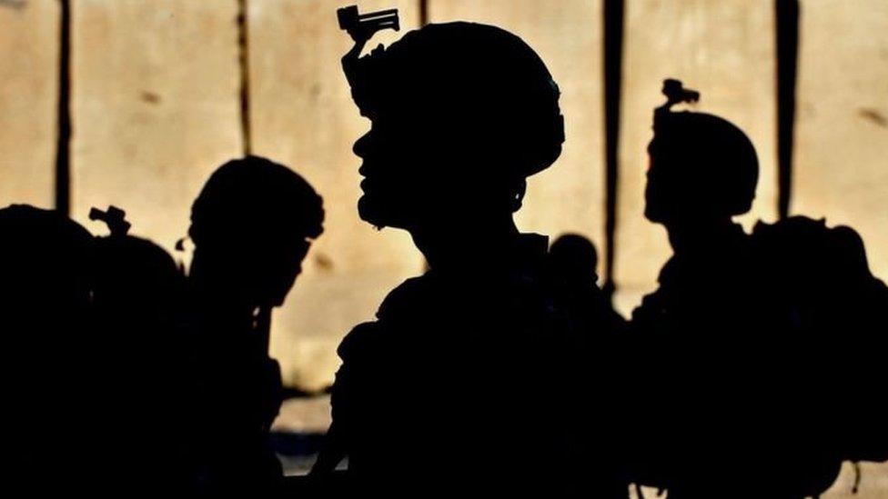 تقارير تقول إن القوات الأمريكية والأفغانية قتلت أو اعتقلت مئات من مسلحي 