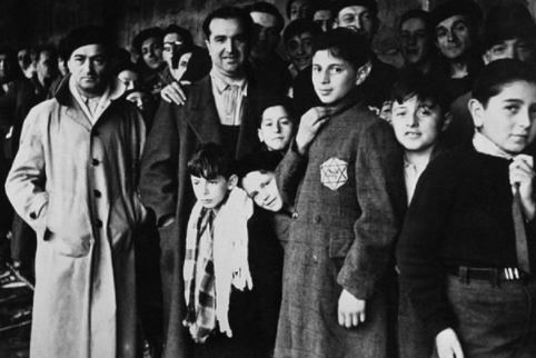 نتنياهو في باريس للمشاركة في إحياء ذكرى الاعتقال الجماعي لليهود