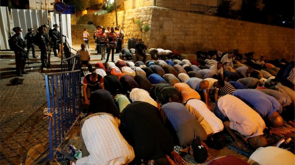 إسرائيل ترفض إزالة البوبات الإلكترونية في المسجد الأقصى