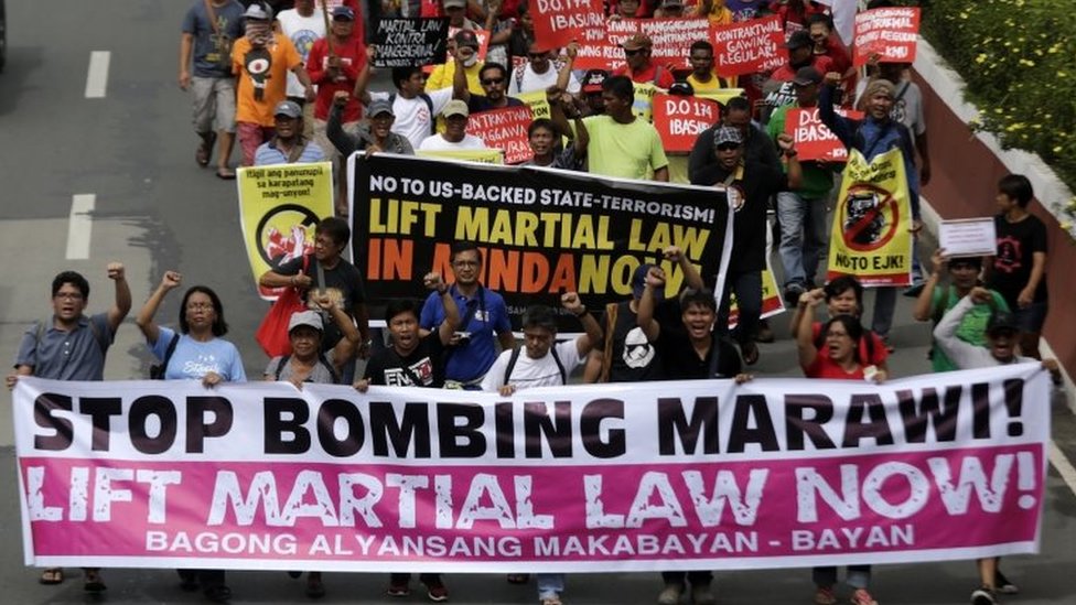 تمديد العمل بالاحكام العرفية في الفلبين لمواجهة 