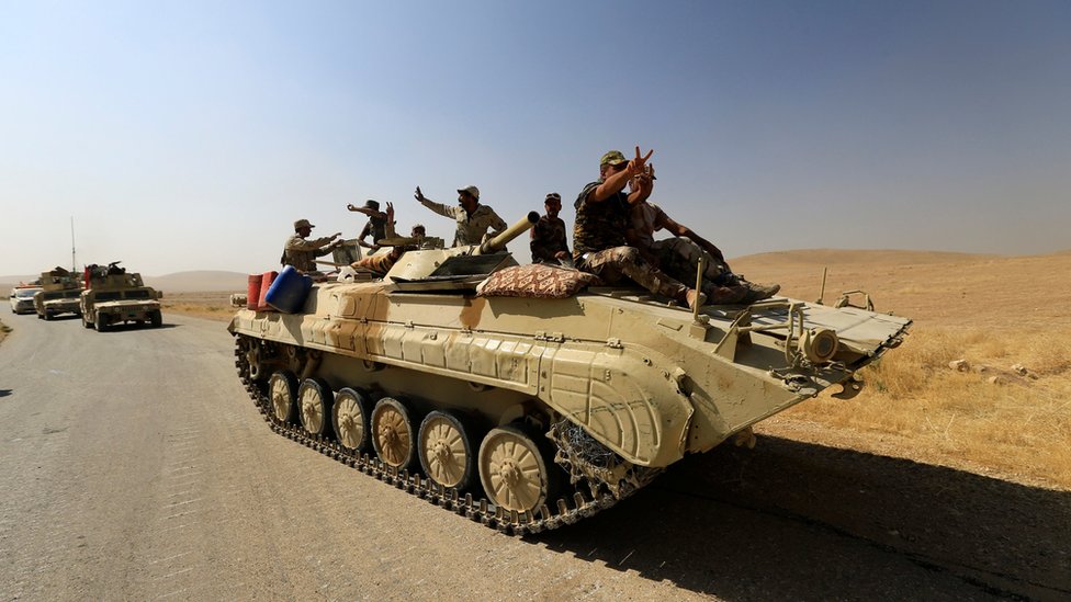 القوات العراقية تلاحق المسلحين الفارين من تلعفر في بلدة العياضية
