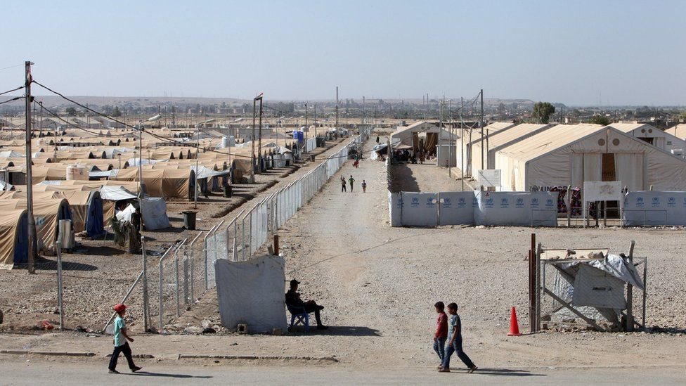 العراق يحتجز 1300 من زوجات وأبناء مسلحي تنظيم الدولة الإسلامية