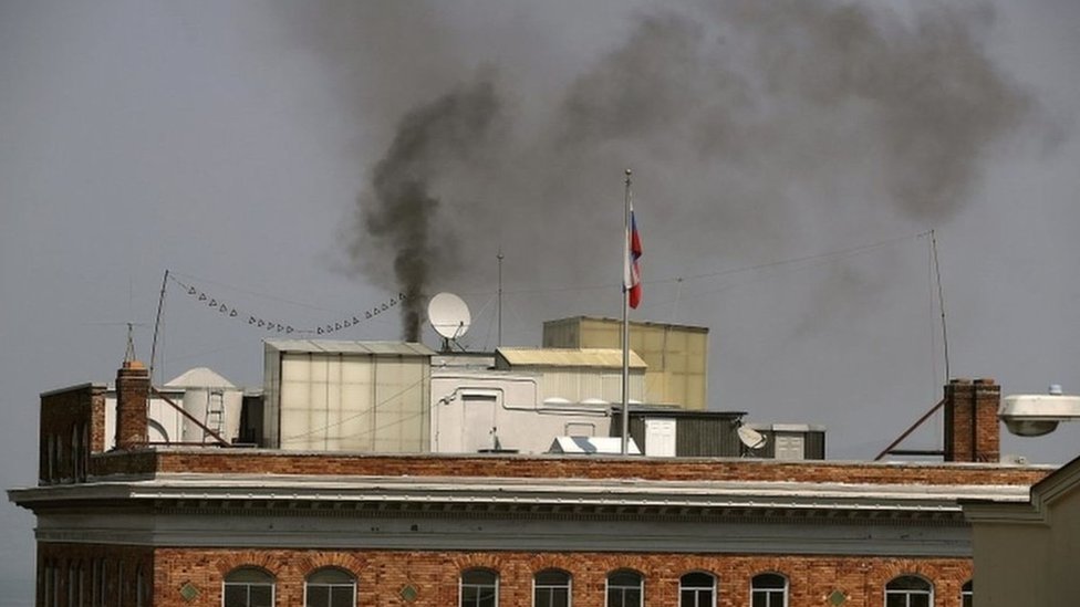 مصدر حريق القنصلية الروسية في سان فرانسيسكو كان مثار تكهنات كثيرة