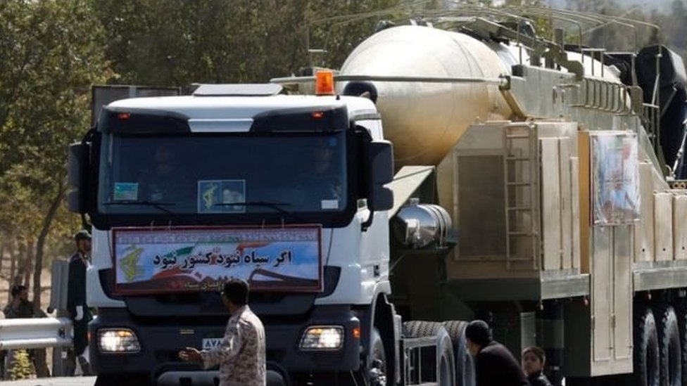 إيران تختبر صاروخا جديدا رغم ضغوط ترامب