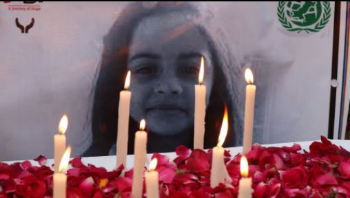 أم الطفلة زينب المقتولة في باكستان: لم أفكر يوما أني سأمر بمأساة كهذه