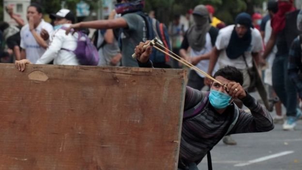 هذه هي أسوأ أحداث عنف تضرب نيكاراغوا منذ وصول الرئيس دانييل أورتيغا لسدة الرئاسة عام 2007