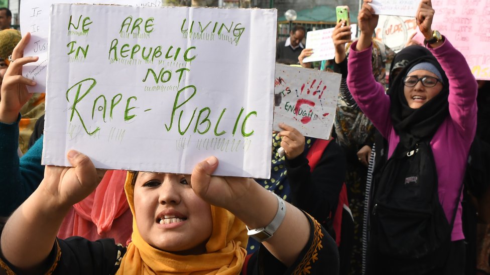 الجرائم الجنسية في الهند: اغتصاب فتاة في السابعة عشرة وإحراقها حية