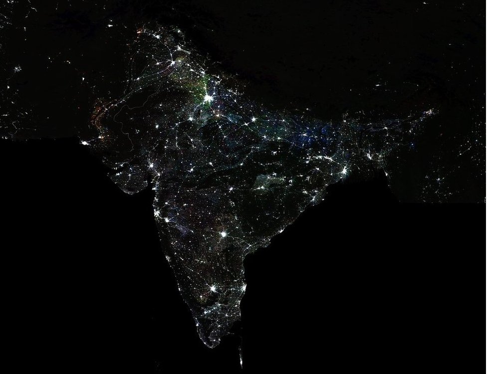 رصد الخبيران ظلام معظم المناطق في الهند ليلا بسبب قلة النشاط الاقتصادي