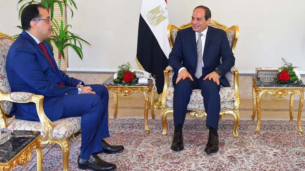 تساؤلات حول رئيس الحكومة المصرية الجديد