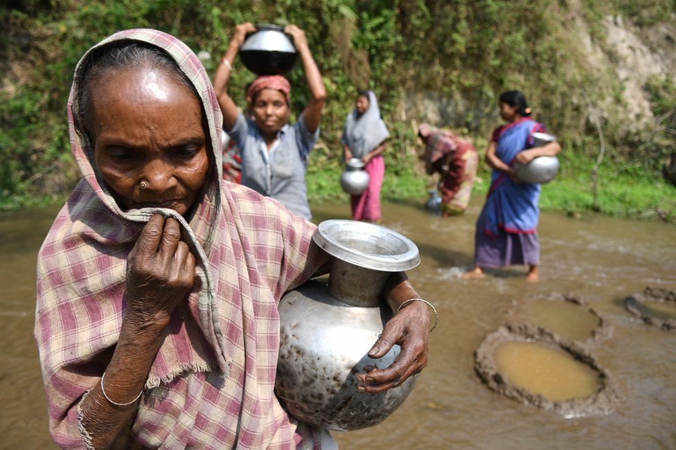 تهدد الأزمة المائية الحالية مئات الملايين بالعطش في جميع أنحاء الهند، خاصة المناطق الريفية