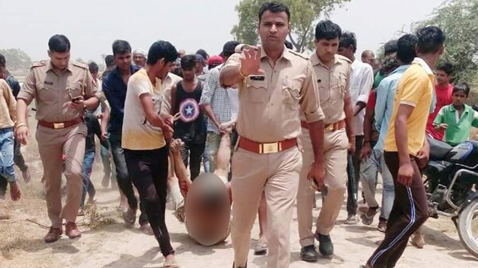 غضب في الهند بعد نشر صورة سحل وقتل رجل تحت أنظار الشرطة