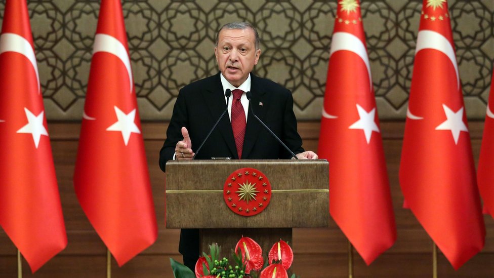 أردوغان يعزز سلطاته التنفيذية بعدة قرارات جديدة