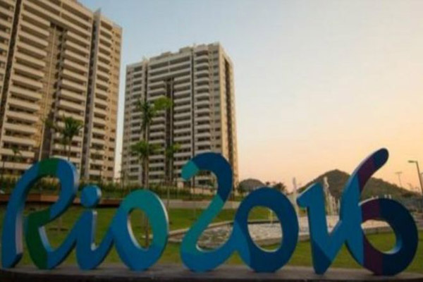أعضاء الفرق يقيمون في أبراج موجودة بالقرية الأولمبية في ريو دي جانيرو