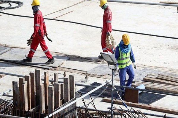 واجهت قطر انتقادات بسبب ظروف العاملين في المشروعات الإنشائية الخاصة بالاستعداد لنهائيات كأس العالم