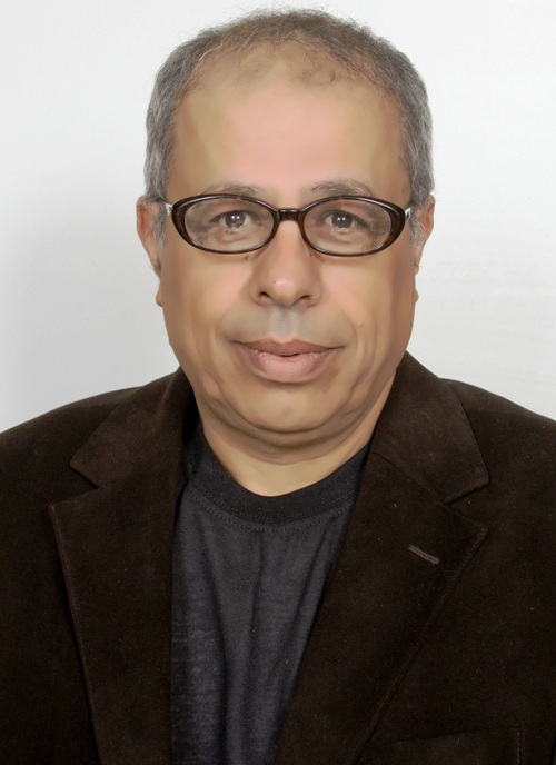  الكاتب والصحافي الفلسطيني أسامة العيسة