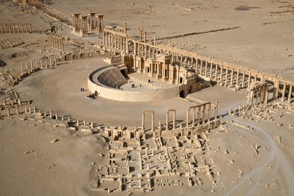 تنظيم داعش دمر عدة مواقع في مدينة تدمر الأثرية في سوريا