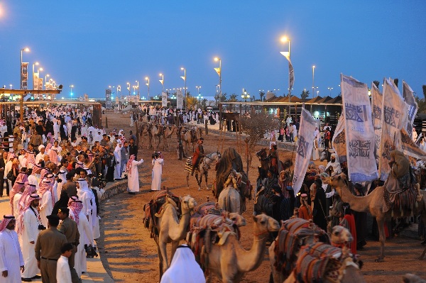 مثقفون وشعراء يترقبون انطلاقة سوق عكاظ بالسعودية