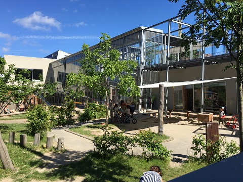 مبنى روضة اطفال في كوبنهاغن، 2015. الواجهة الخلفية. منظر عام.