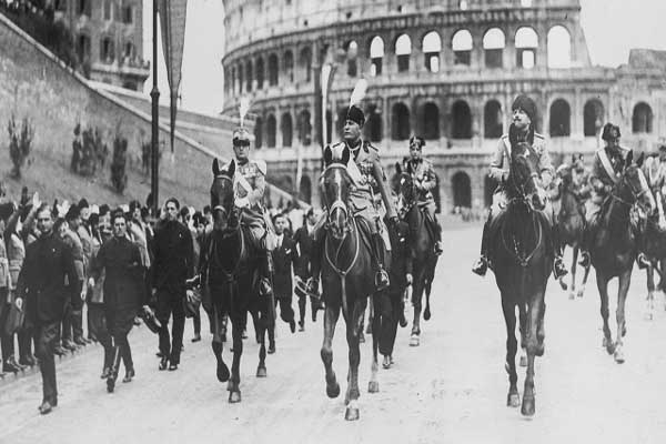 تحوّل الألمان من حلفاء للإيطاليين إلى محتلين لإيطاليا خلال الحرب العالمية الثانية