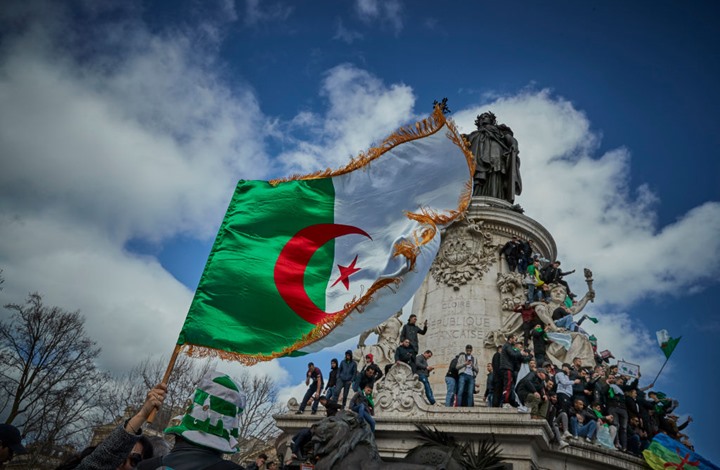 منع قناة فرنسية من العمل في الجزائر غداة بث تقرير عن الحراك