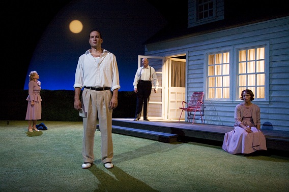 مسرحية كلهم أبنائي في ستوكهولم