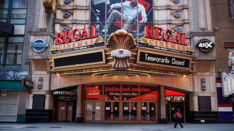 صالات السينما في نيويورك تفتح أبوابها بعد عام من الإغلاق