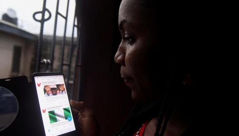 علّقت الحكومة الفدرالية إلى أجل غير مسمى أنشطة خدمة التدوين القصير وشبكة التواصل الاجتماعي تويتر في نيجيريا