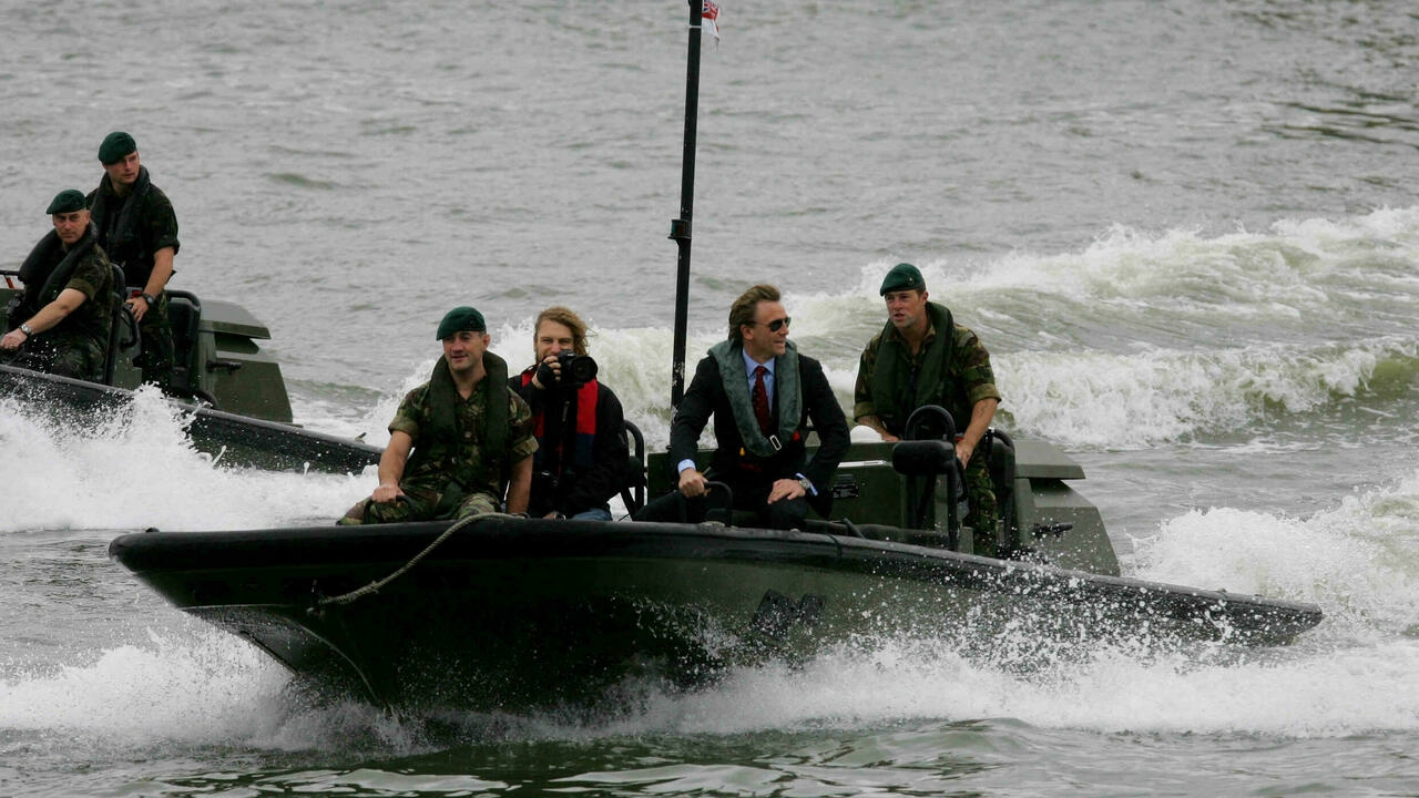 كريغ، الذي لعب دور جيمس بوند منذ عام 2006، قال إنه يستخدم الدور الفخري لدعم أفراد البحرية الملكية البريطانية وعائلاتهم